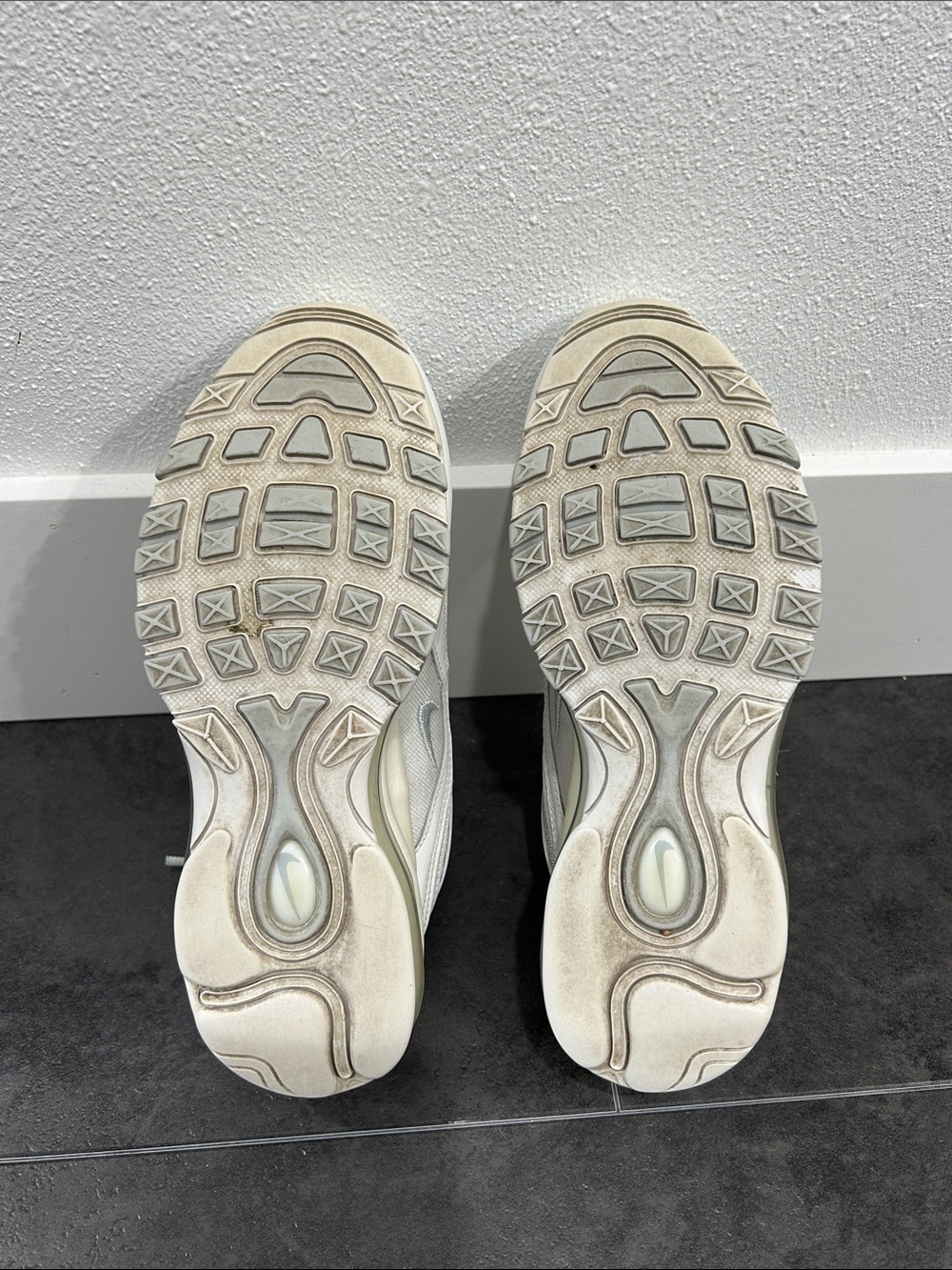 White Nike Air Max 97 - Picture 4 of 7